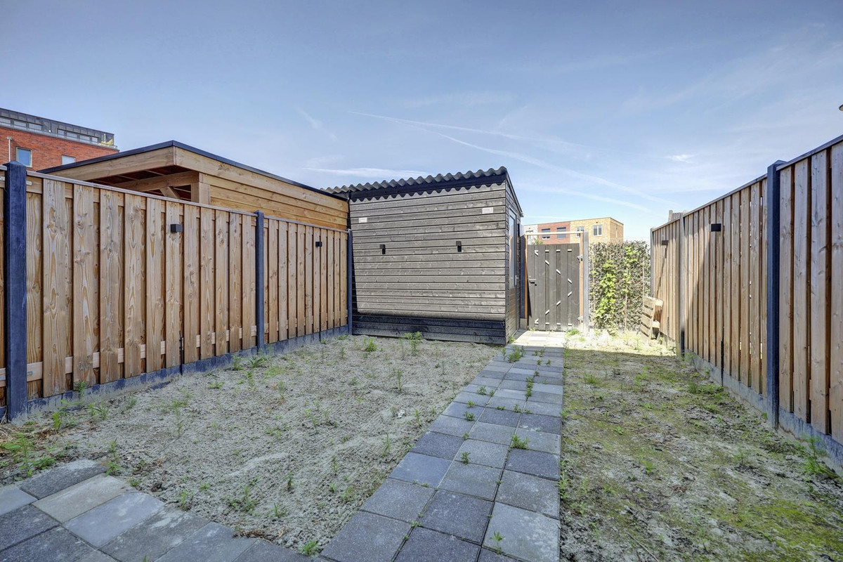 Tussenwoning te koop: Elementenweg 88, Spijkenisse