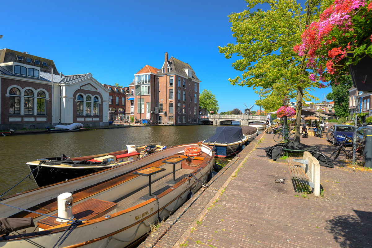 Studio te koop: Apothekersdijk 12D, Leiden