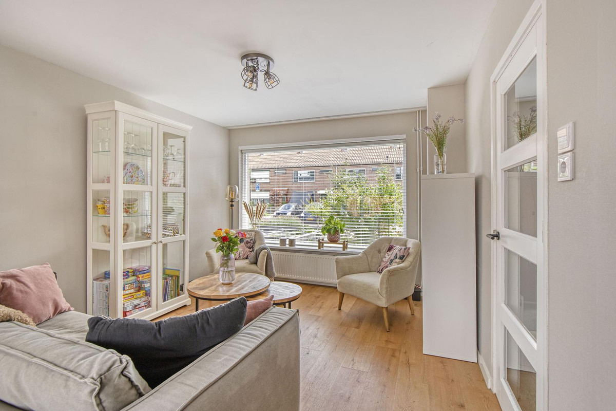 Tussenwoning te koop: Tulpenstraat 3, Rozenburg