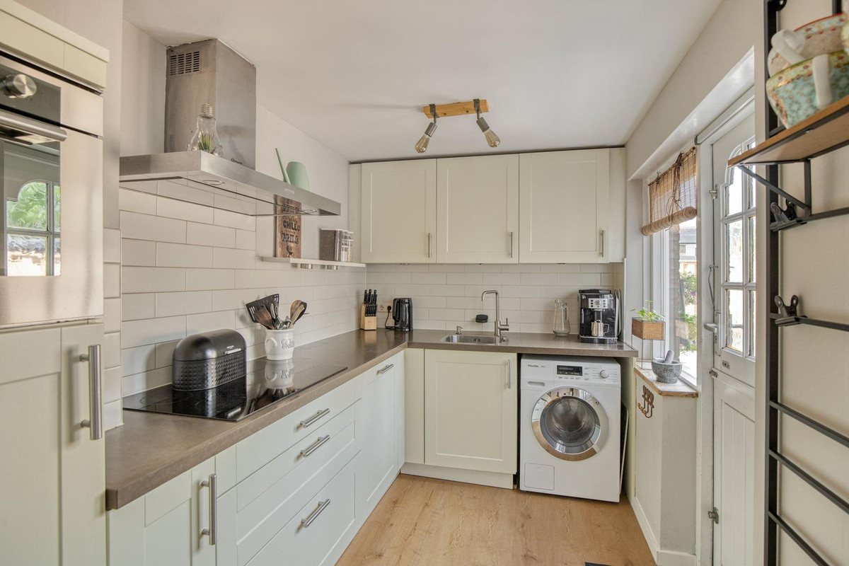 Tussenwoning te koop: Tulpenstraat 3, Rozenburg