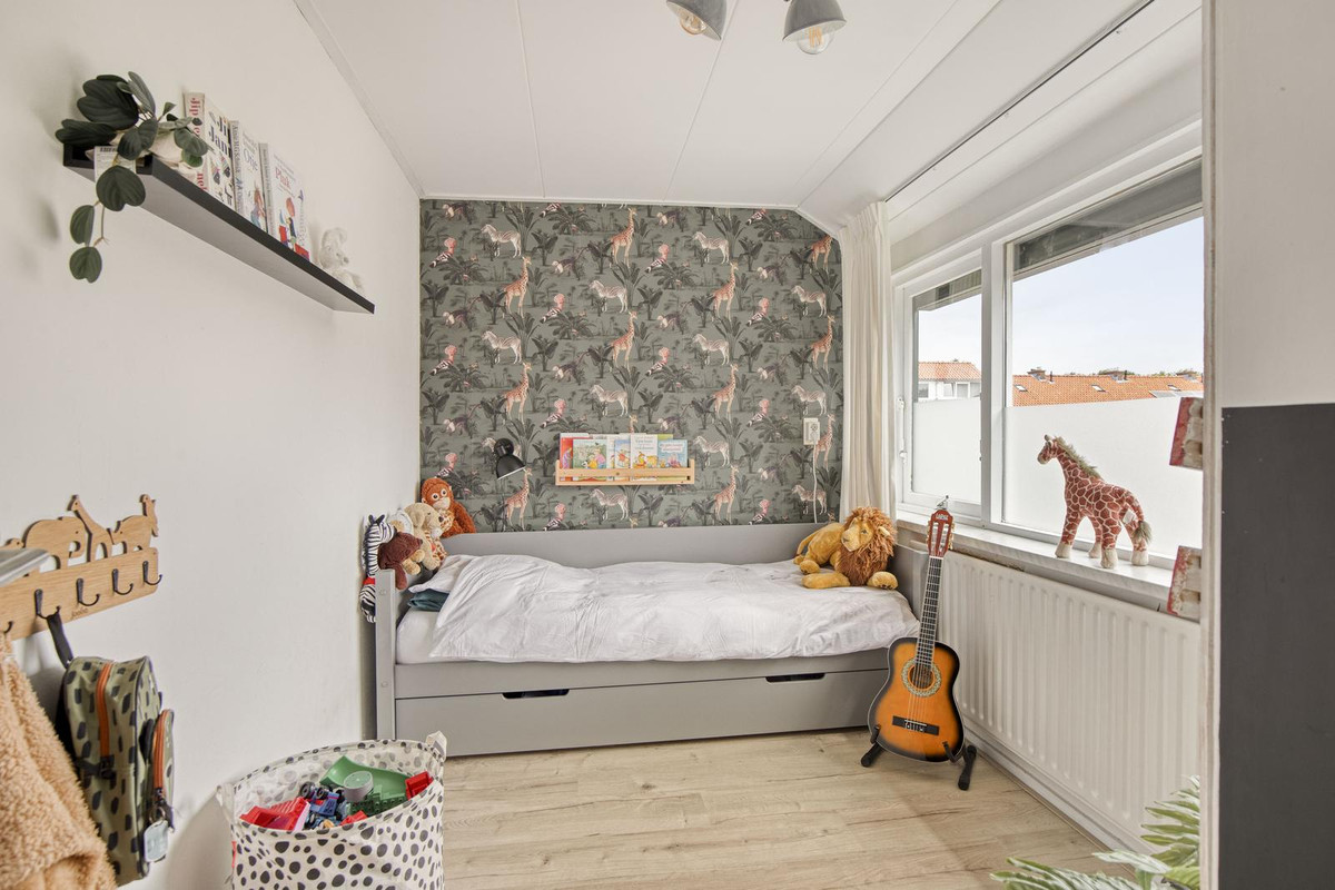 Tussenwoning te koop: Tulpenstraat 3, Rozenburg