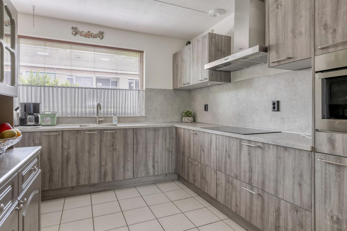 Tussenwoning te koop: Jozef Israëlsstraat 30, Krimpen Aan Den Ijssel