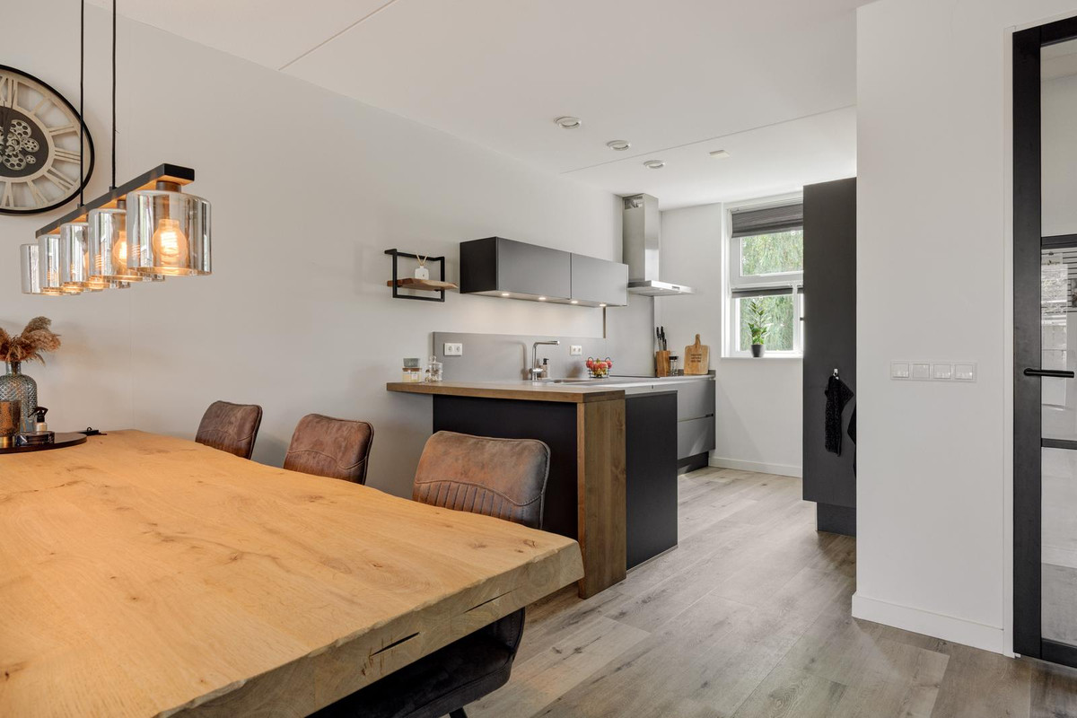 Tussenwoning te koop: Esperloop 5, Heesch