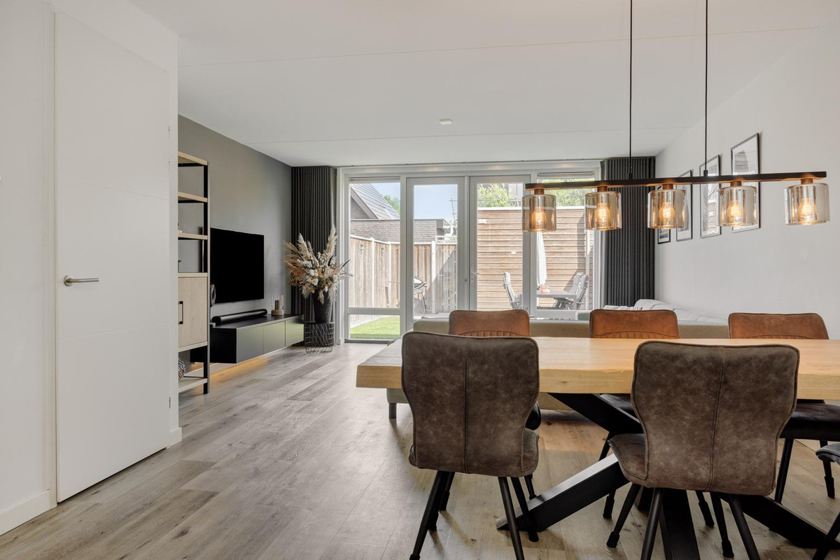 Tussenwoning te koop: Esperloop 5, Heesch