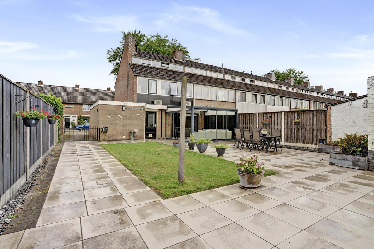 Hoekwoning te koop: Cato Elderinklaan 29, Almelo