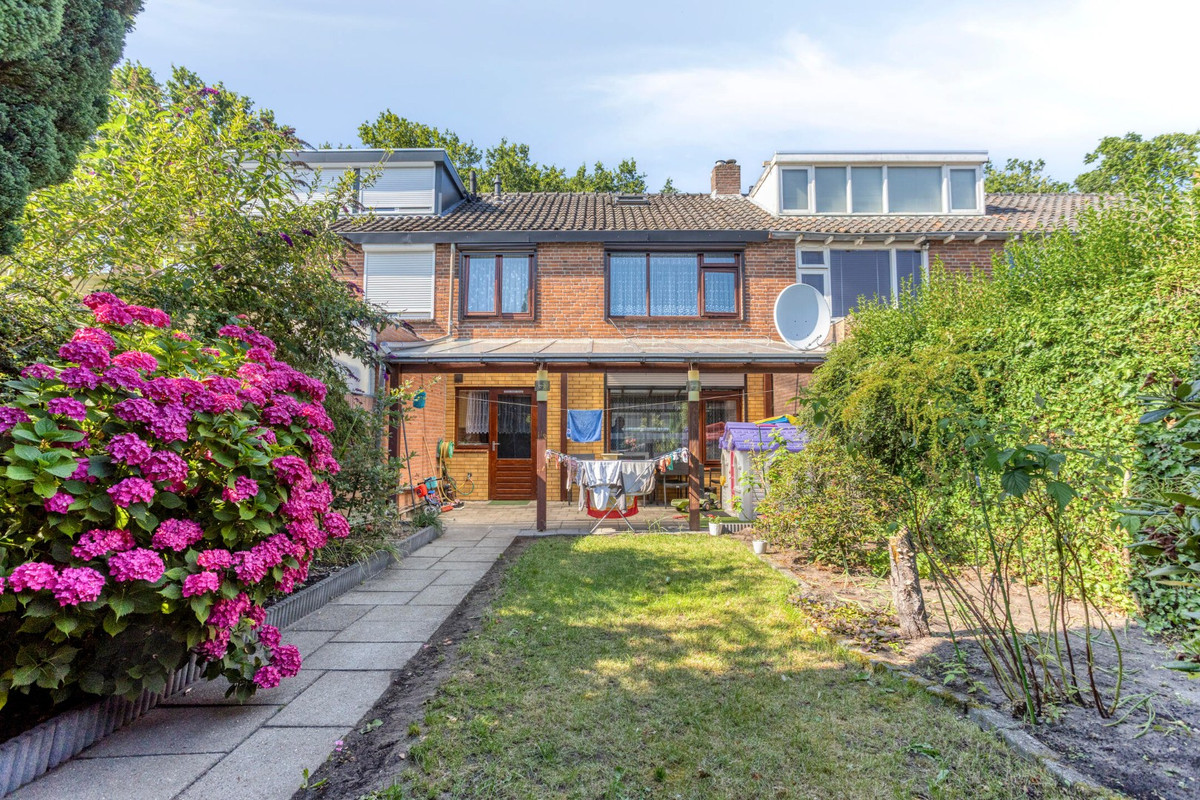 Tussenwoning te koop: De Coubertinlaan 51, Waalwijk