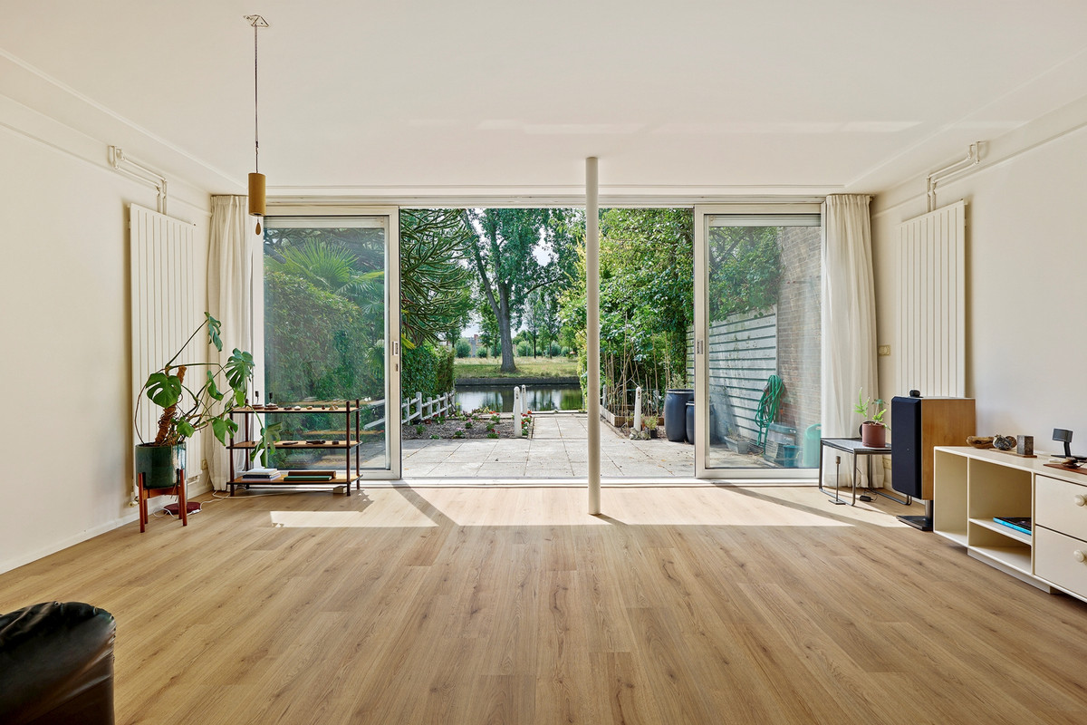 Tussenwoning te koop: Funke Küpperstraat 67, Amsterdam