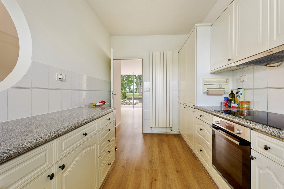 Tussenwoning te koop: Funke Küpperstraat 67, Amsterdam