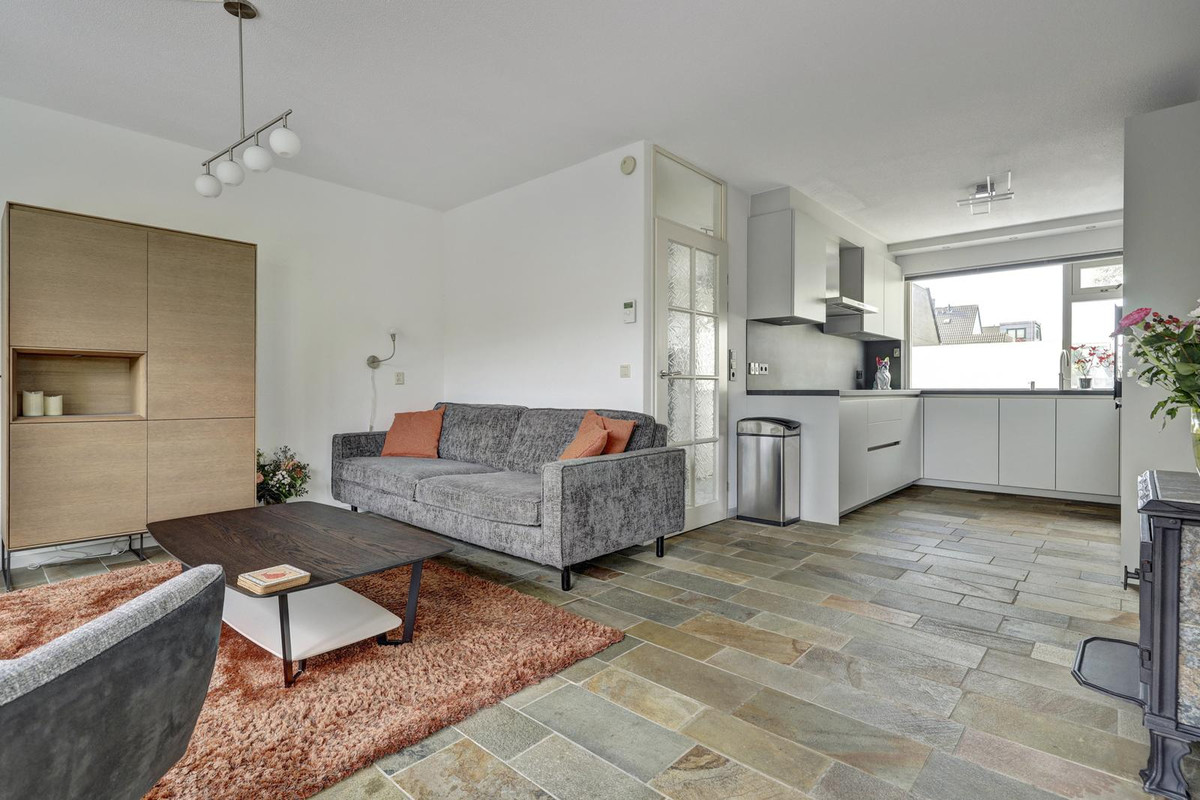 Hoekwoning te koop: Wilhelmina Hofman-Pootstraat 56, Spijkenisse
