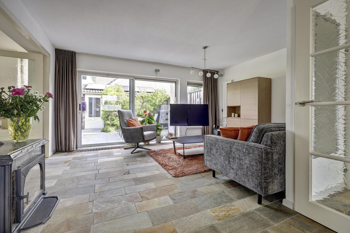 Hoekwoning te koop: Wilhelmina Hofman-Pootstraat 56, Spijkenisse
