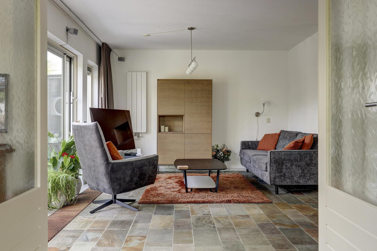 Hoekwoning te koop: Wilhelmina Hofman-Pootstraat 56, Spijkenisse