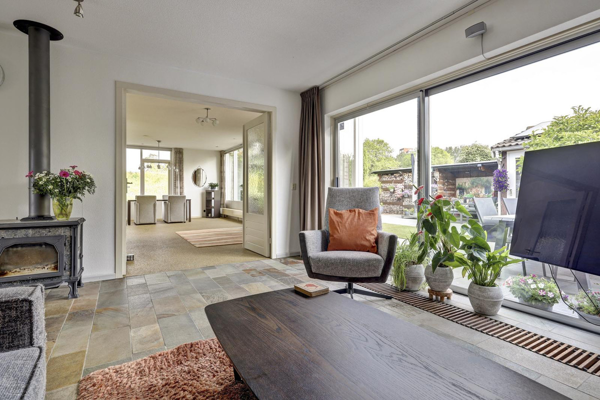 Hoekwoning te koop: Wilhelmina Hofman-Pootstraat 56, Spijkenisse