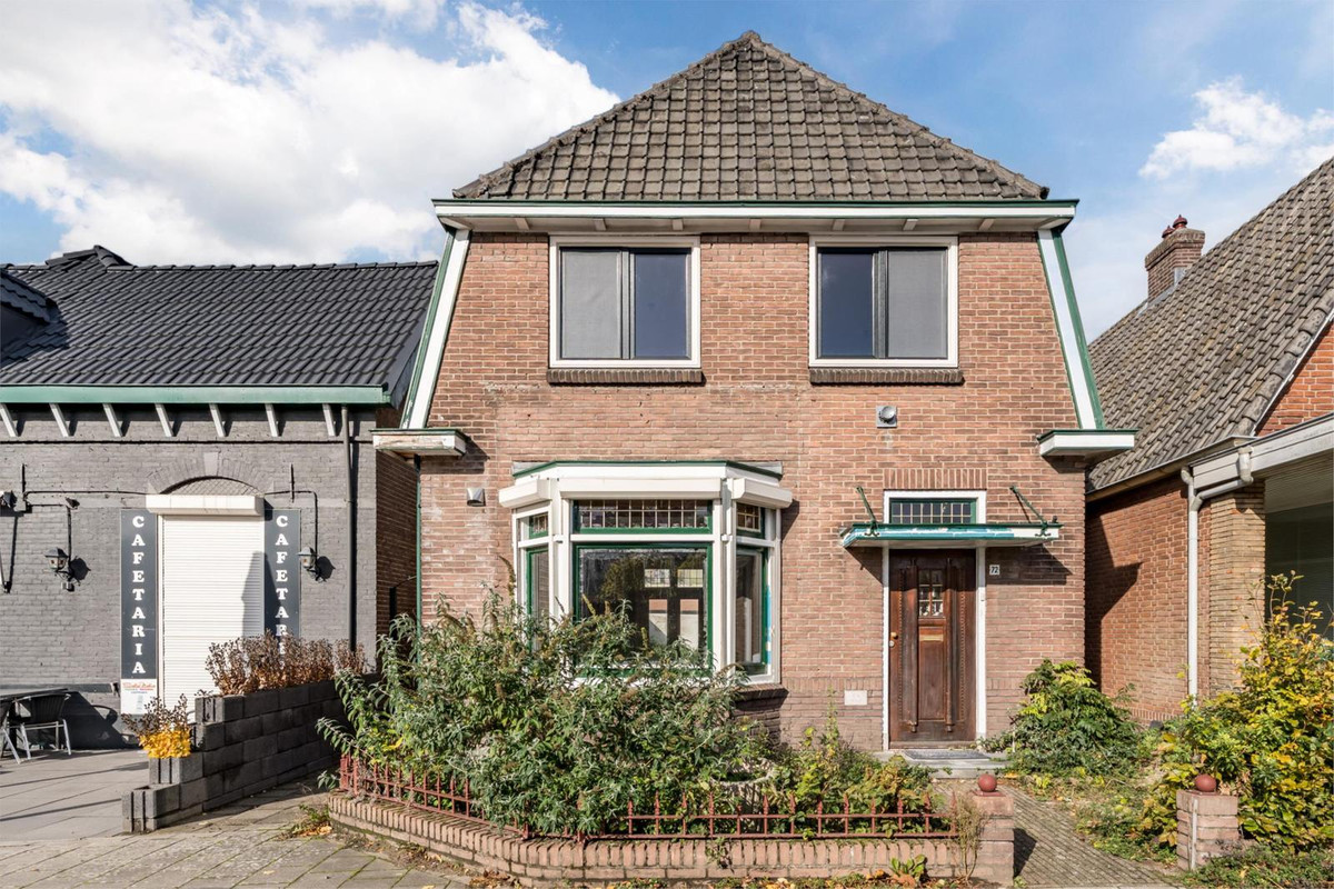 Twee-onder-één-kap te koop: Veerweg 72, Rheden