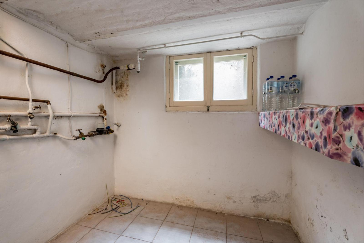 Twee-onder-één-kap te koop: Veerweg 72, Rheden