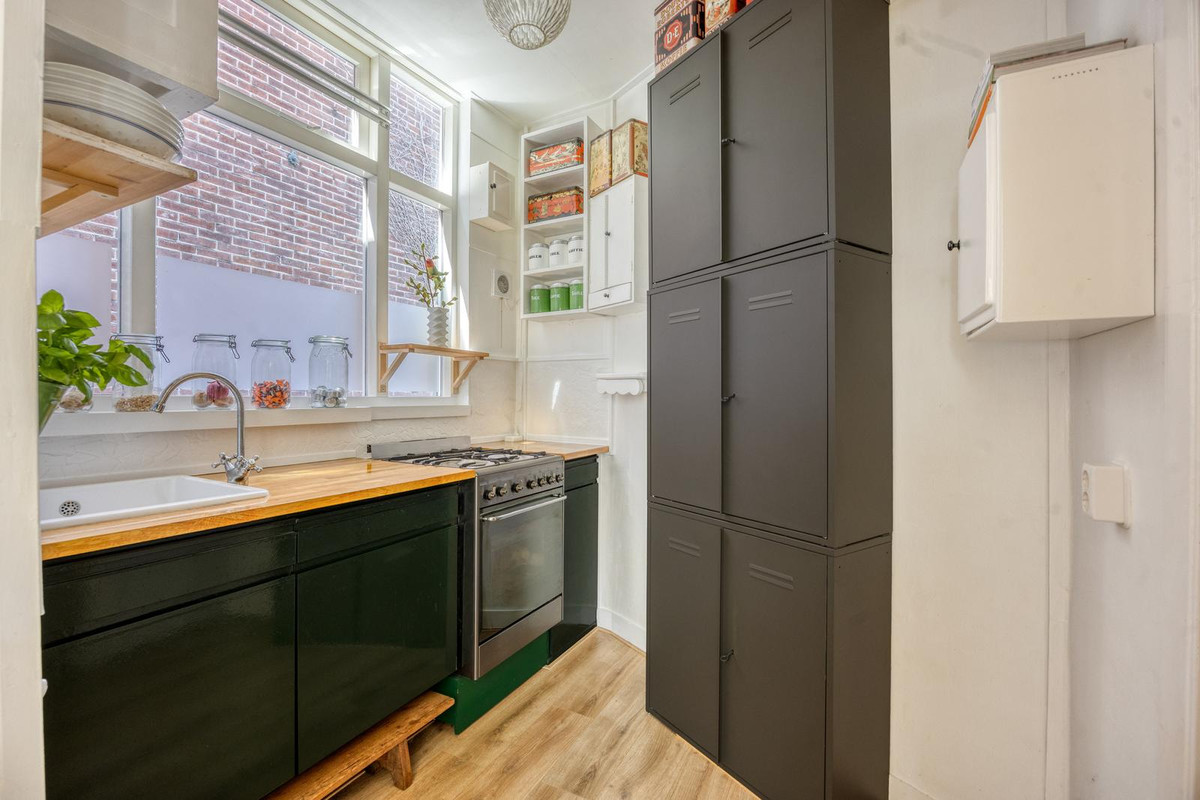 Hoekwoning te koop: Prins Hendrikstraat 128, Zaandam