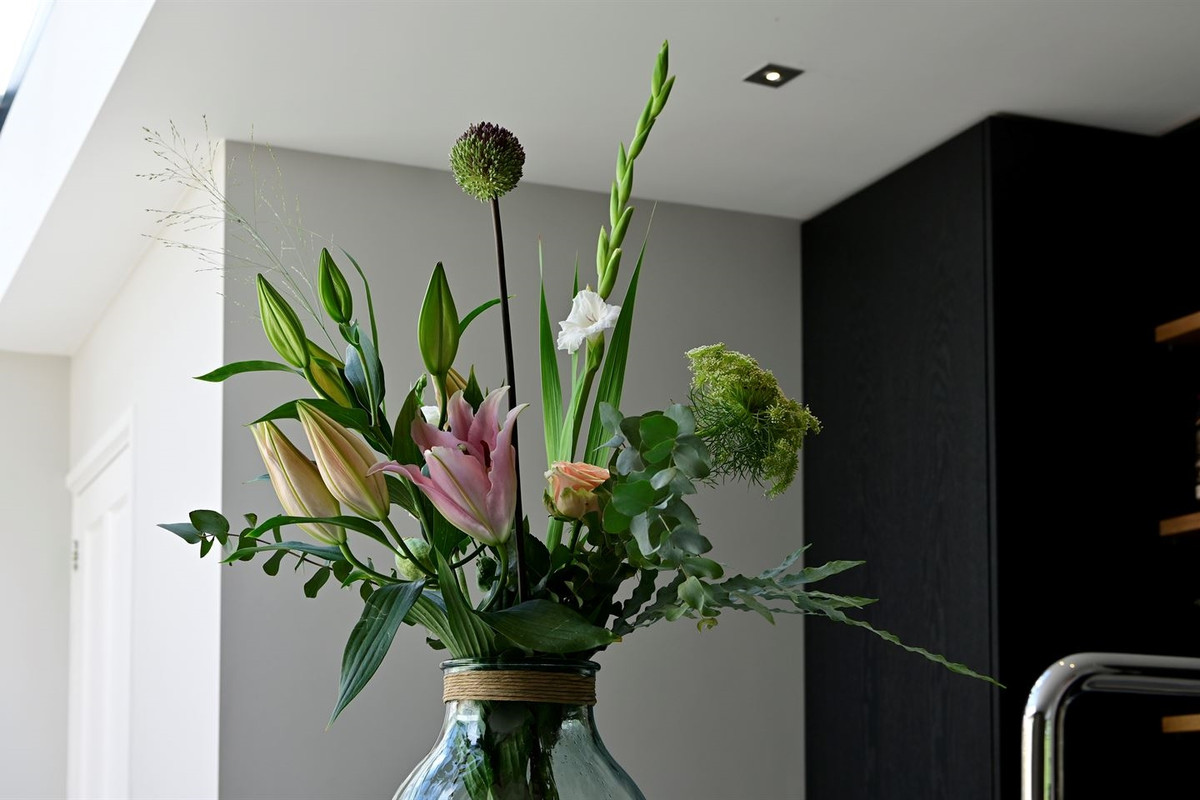 Tussenwoning te koop: Julianaplein 12, Hoorn