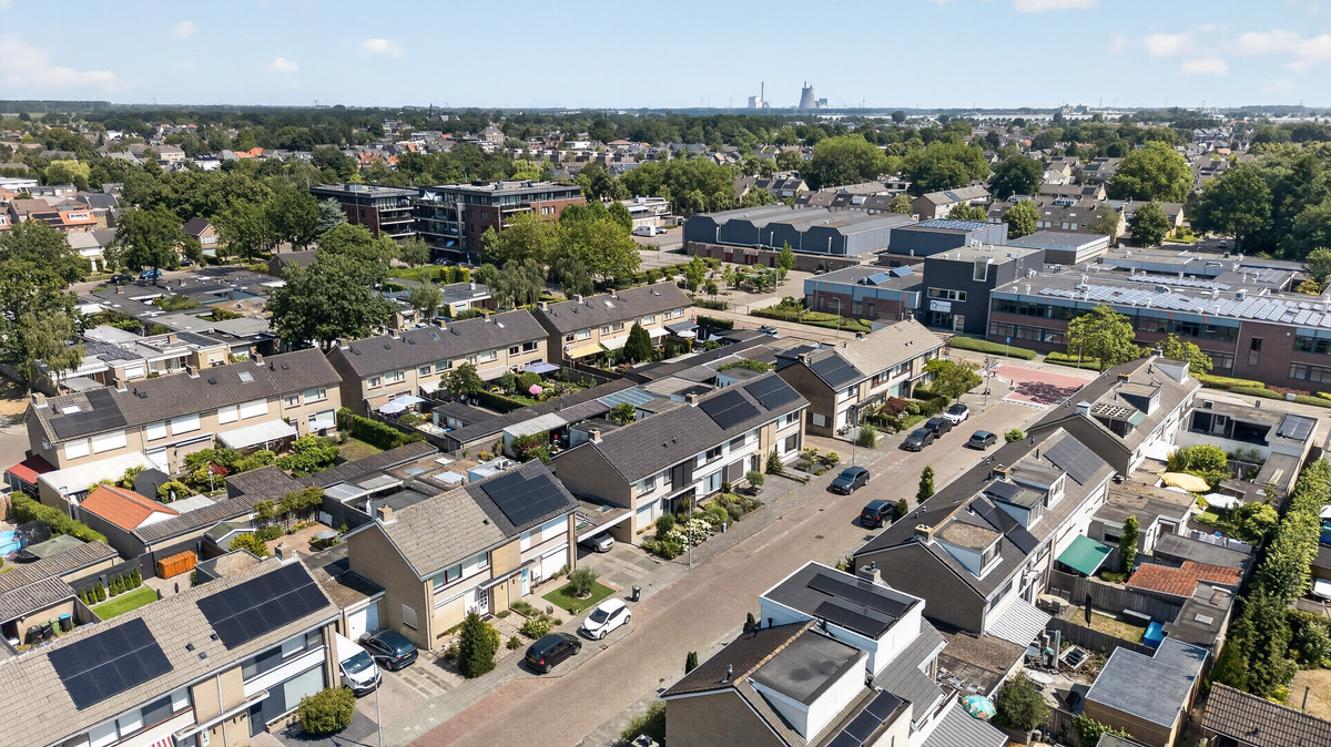Tussenwoning te koop: Reesstraat 14, Made