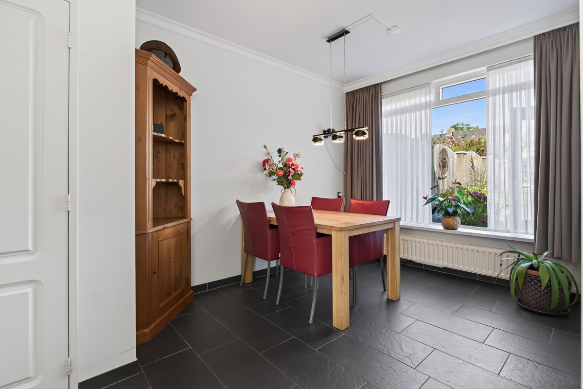 Tussenwoning te koop: Reesstraat 14, Made