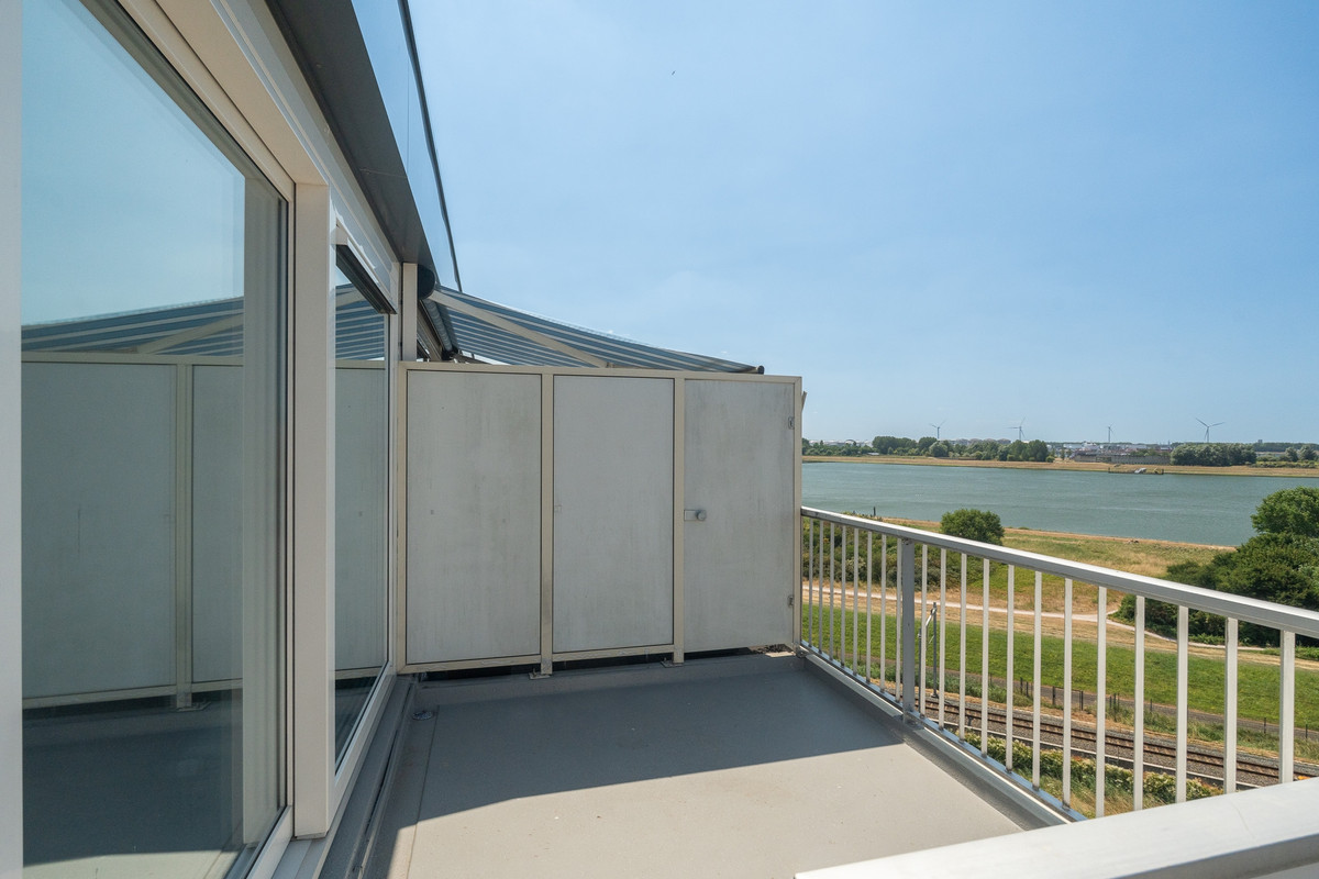 Appartement te koop: Merellaan 495, Maassluis