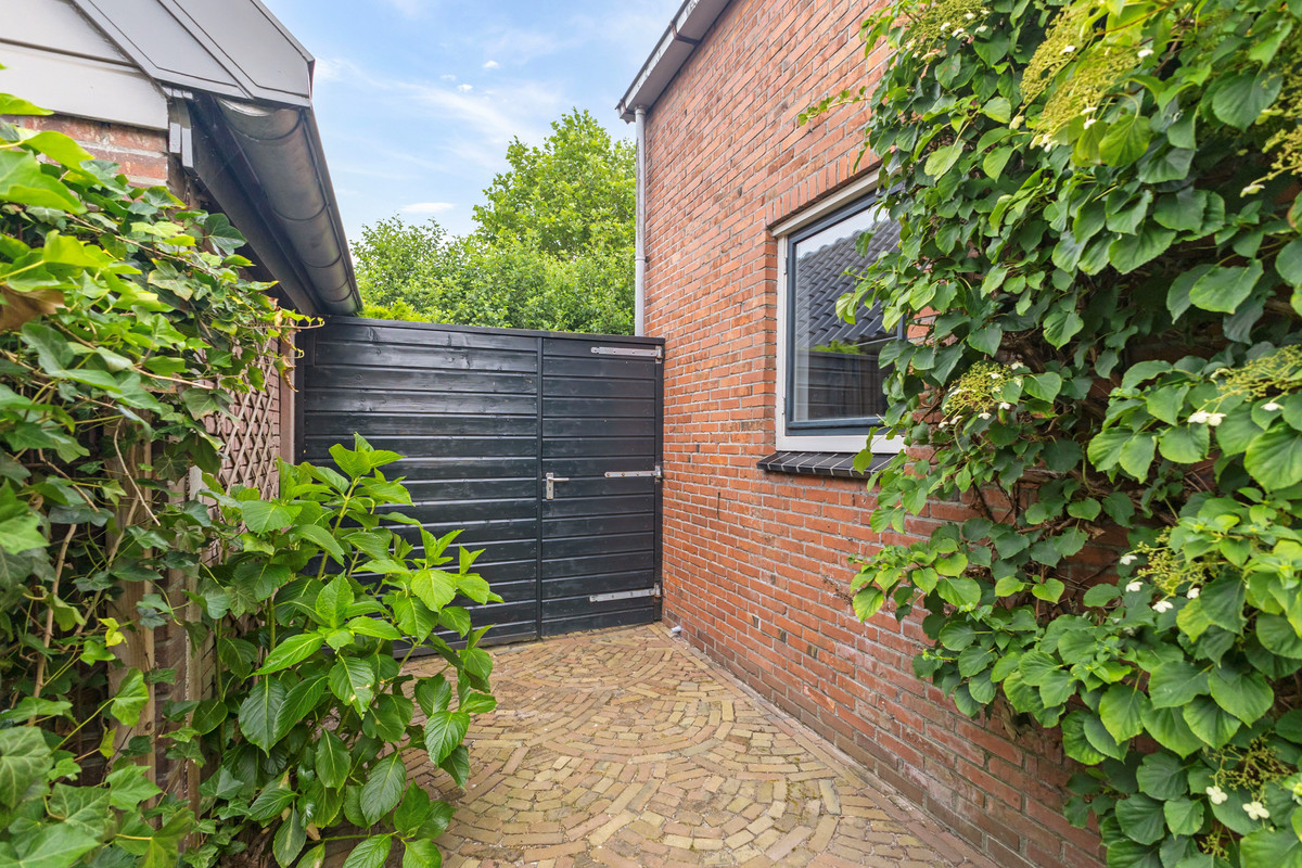 Vrijstaande woning te koop: Slingerweg 13, Hippolytushoef