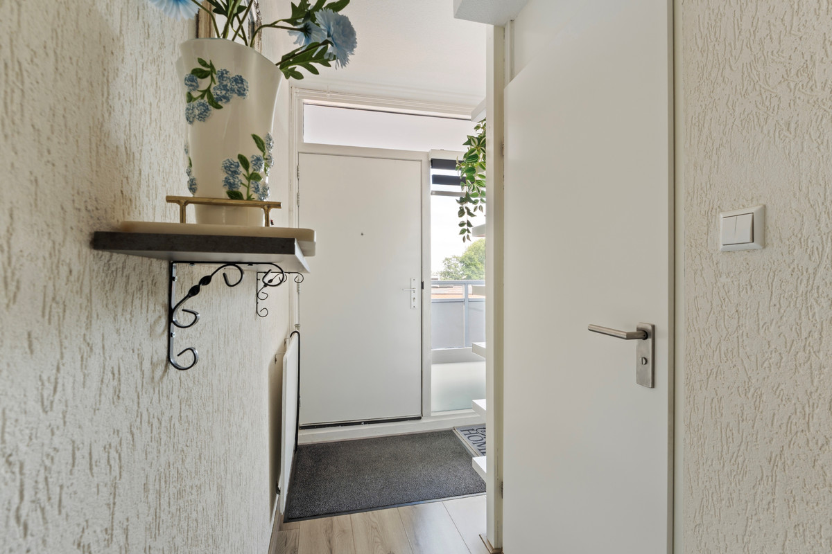 Appartement te koop: Kalslagerring 323, Nieuw-Vennep