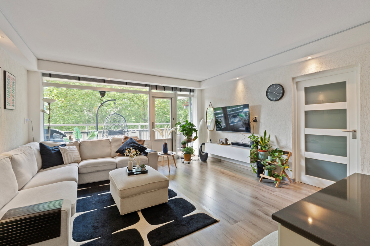 Appartement te koop: Kalslagerring 323, Nieuw-Vennep