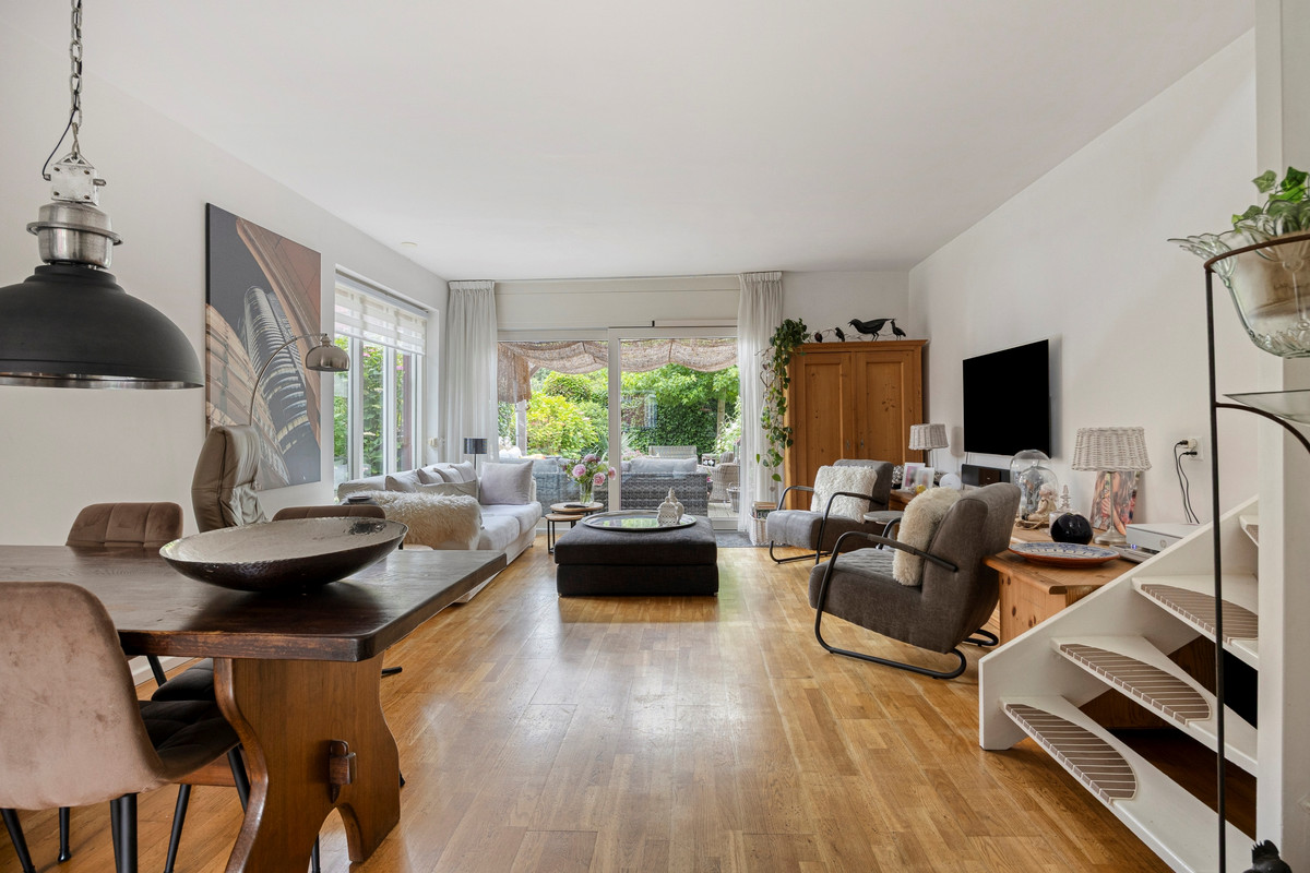 Hoekwoning te koop: Veenzoom 39, Gouda