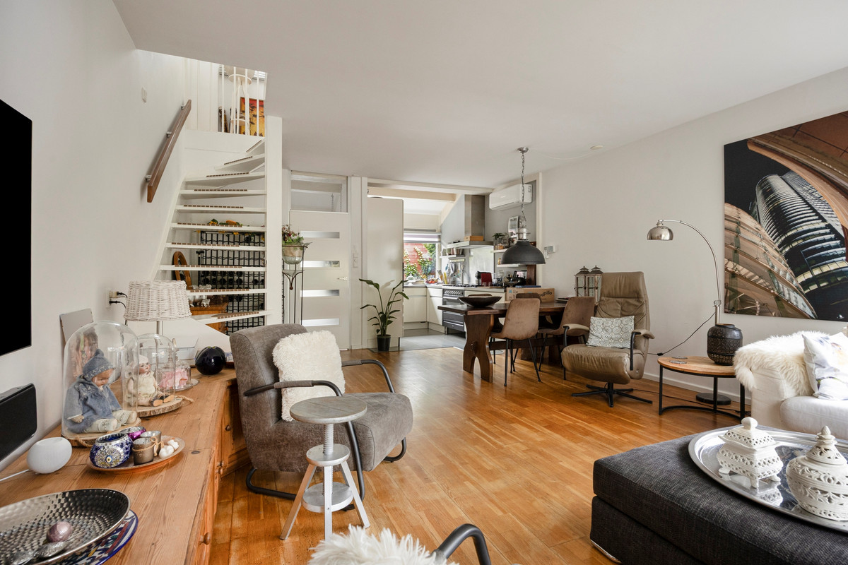 Hoekwoning te koop: Veenzoom 39, Gouda
