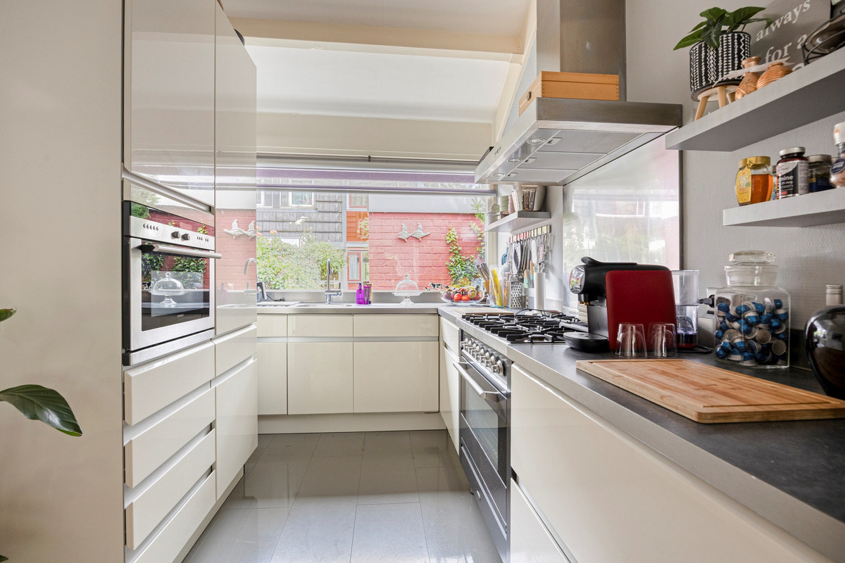 Hoekwoning te koop: Veenzoom 39, Gouda