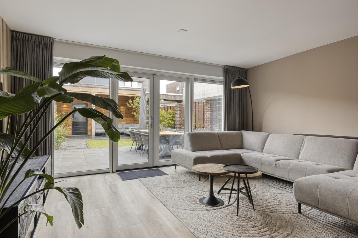 Tussenwoning te koop: Spakenburglaan 174, Tilburg