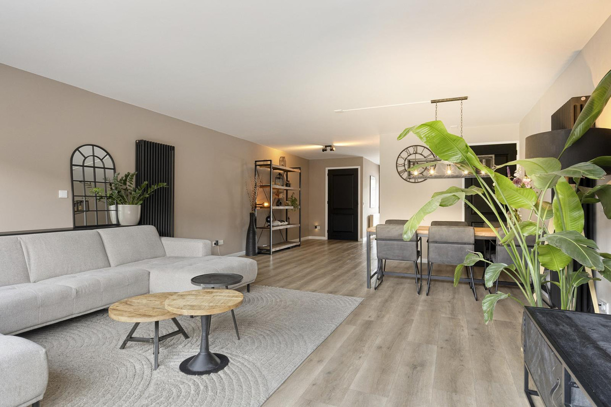 Tussenwoning te koop: Spakenburglaan 174, Tilburg