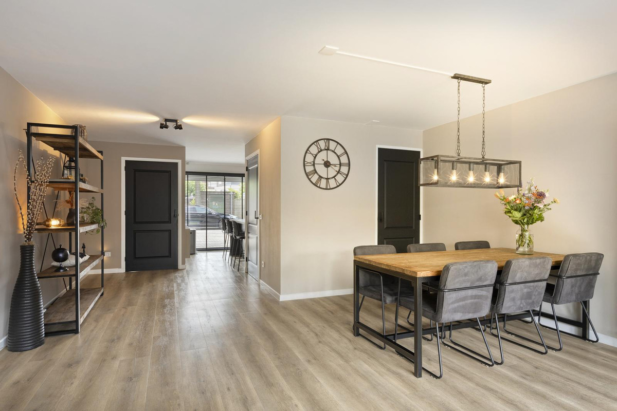 Tussenwoning te koop: Spakenburglaan 174, Tilburg