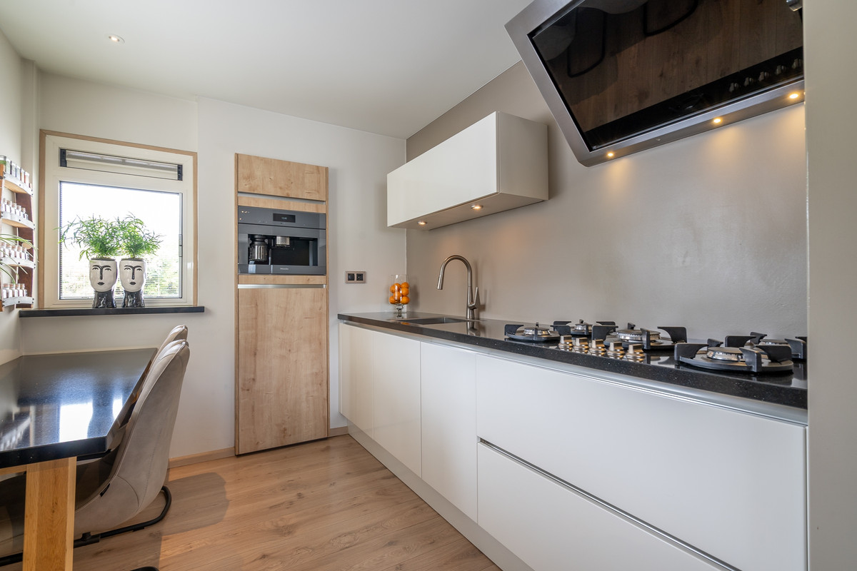 Tussenwoning te koop: Pluto 144, Den Helder