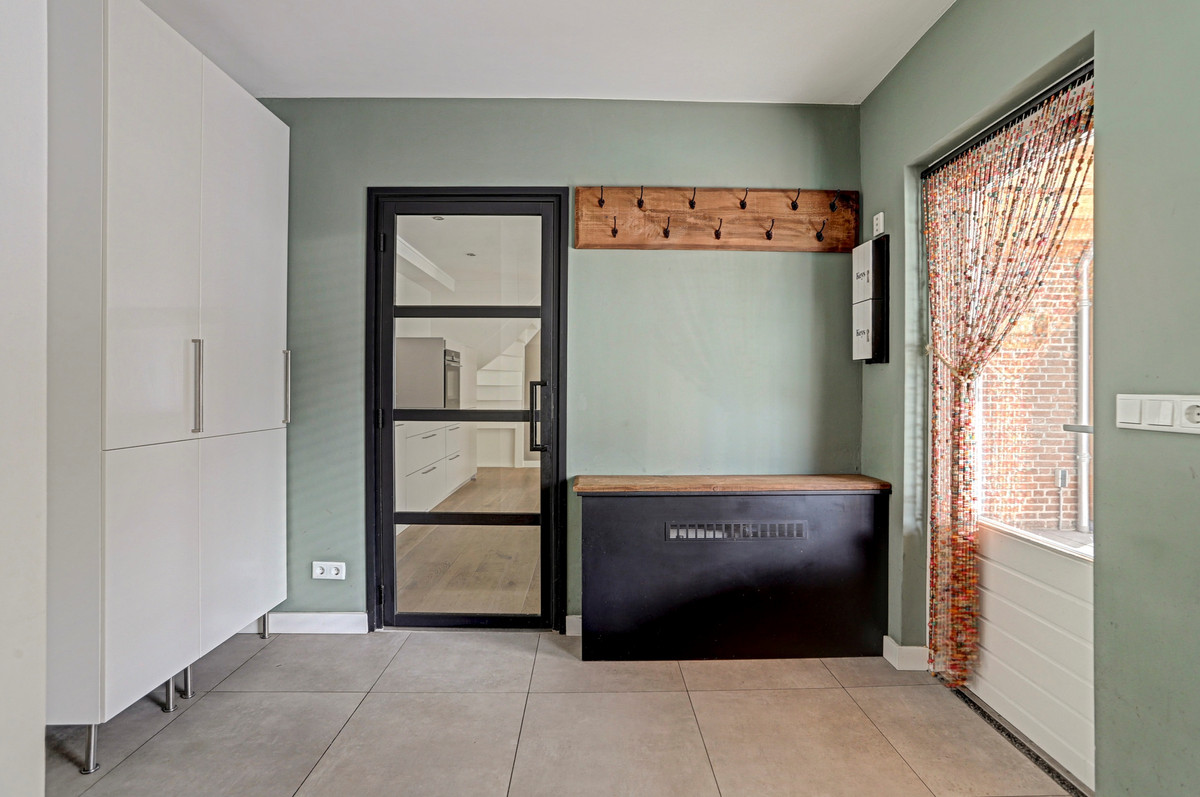 Twee-onder-één-kap te huur: Houtsestraat 115, Tilburg