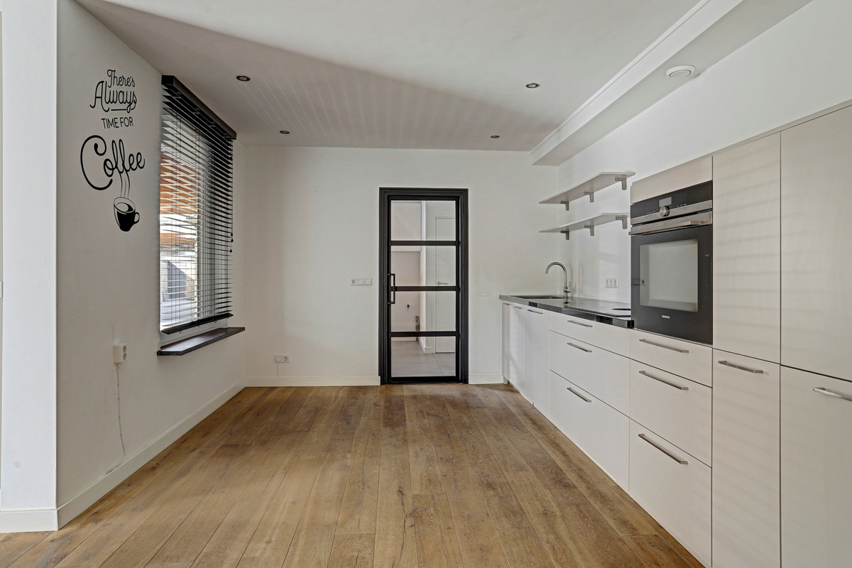 Twee-onder-één-kap te huur: Houtsestraat 115, Tilburg