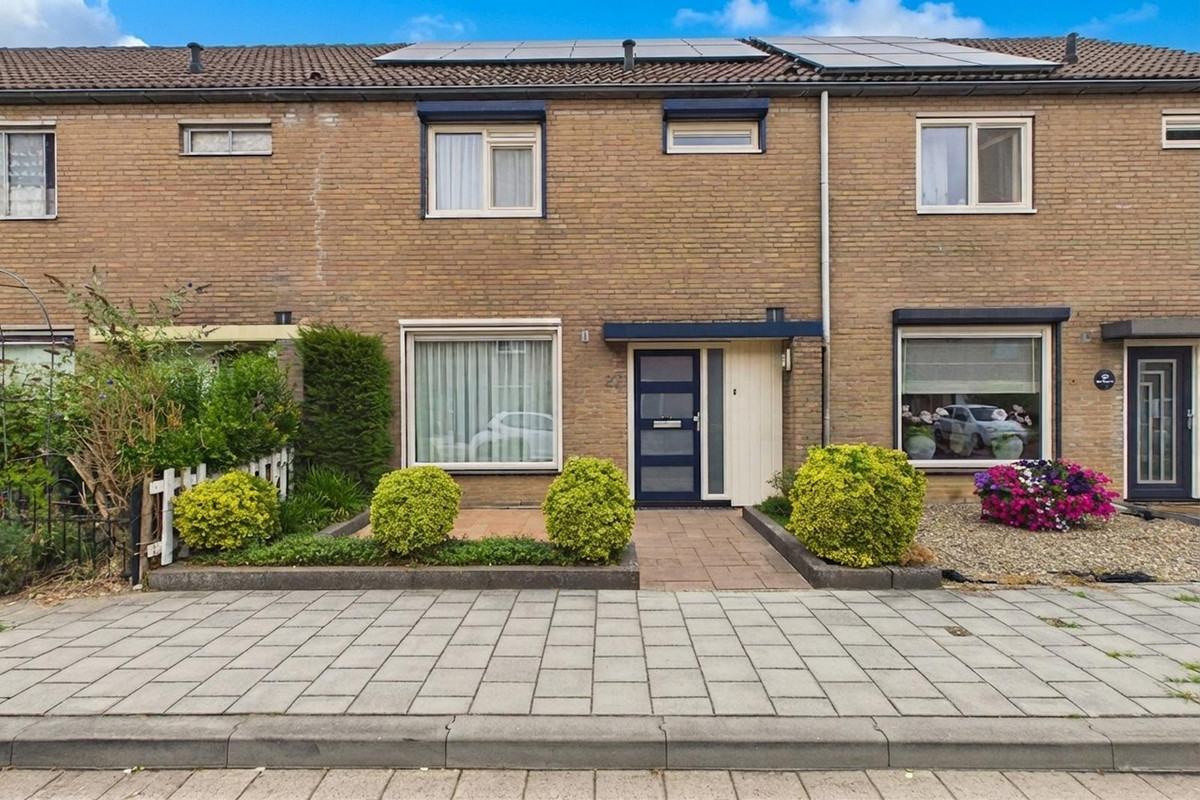 Tussenwoning te koop: Gouwestraat 27, Terneuzen