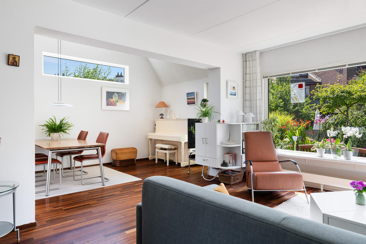 Hoekwoning te koop: Jan van Riebeecklaan 35, Gouda