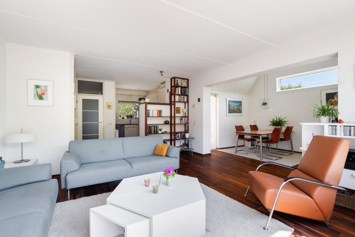 Hoekwoning te koop: Jan van Riebeecklaan 35, Gouda