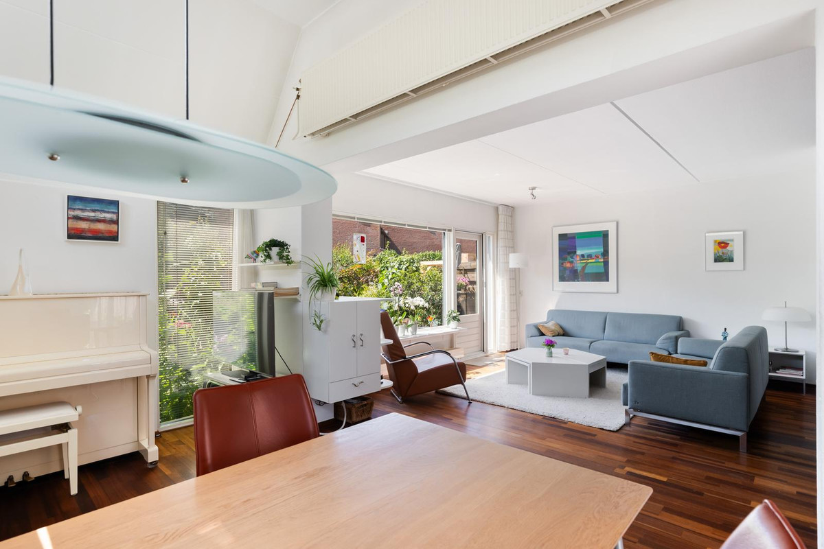 Hoekwoning te koop: Jan van Riebeecklaan 35, Gouda