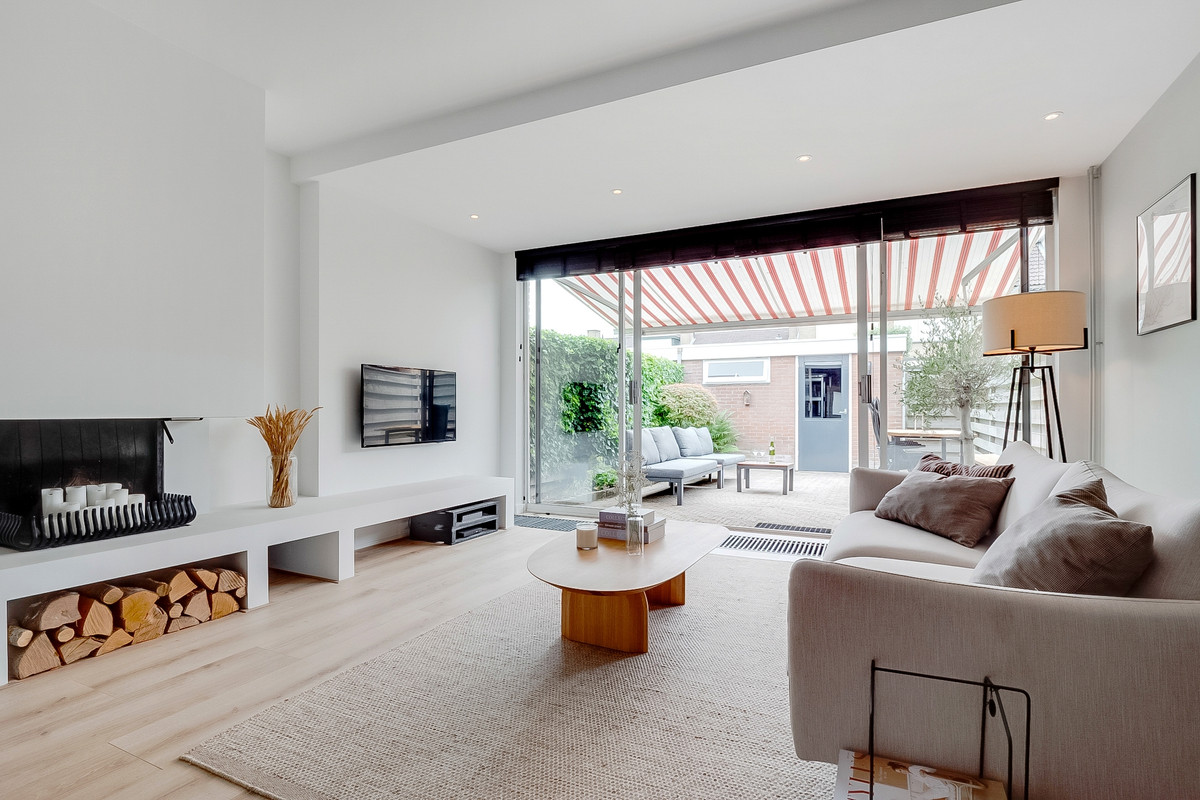 Tussenwoning te koop: Kerkstraat 133, Nieuw-Vennep