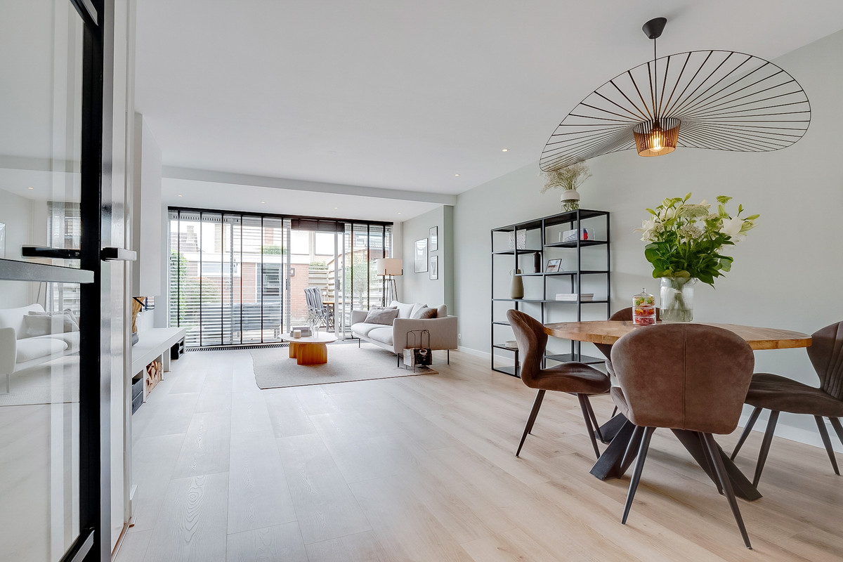 Tussenwoning te koop: Kerkstraat 133, Nieuw-Vennep