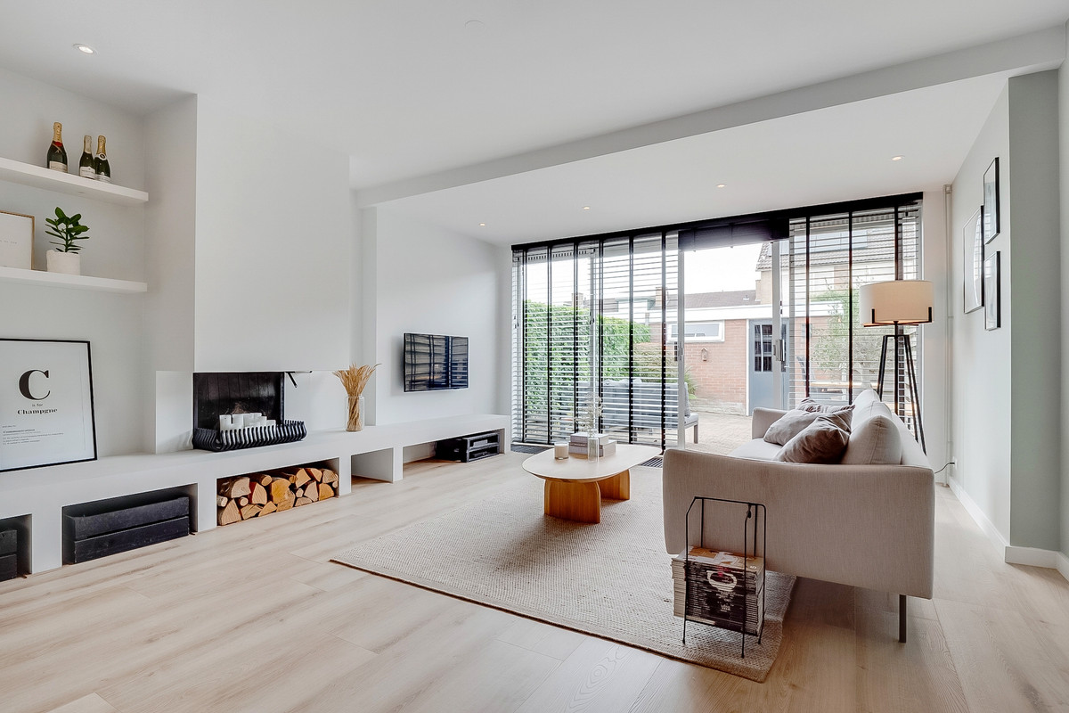 Tussenwoning te koop: Kerkstraat 133, Nieuw-Vennep
