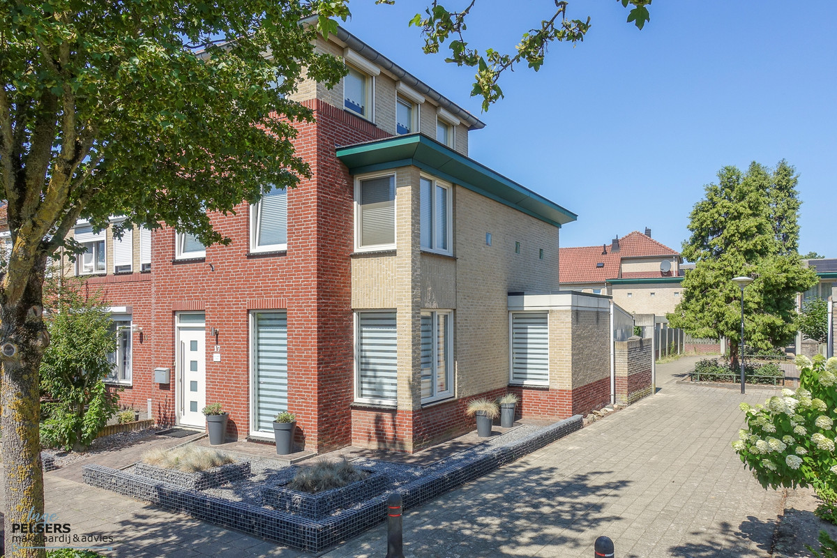 Hoekwoning te koop: Rinus Pereirastraat 17, Reuver