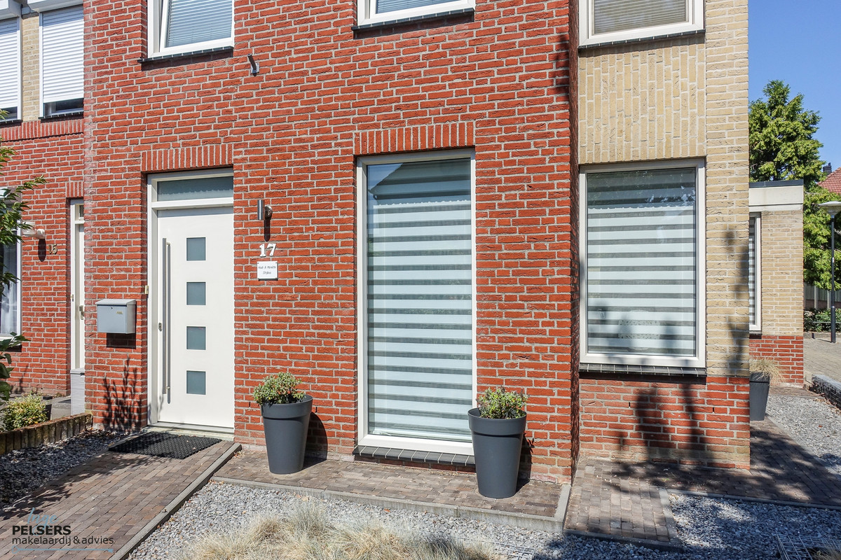 Hoekwoning te koop: Rinus Pereirastraat 17, Reuver