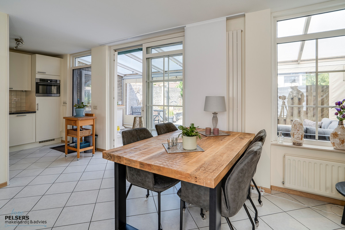 Hoekwoning te koop: Rinus Pereirastraat 17, Reuver
