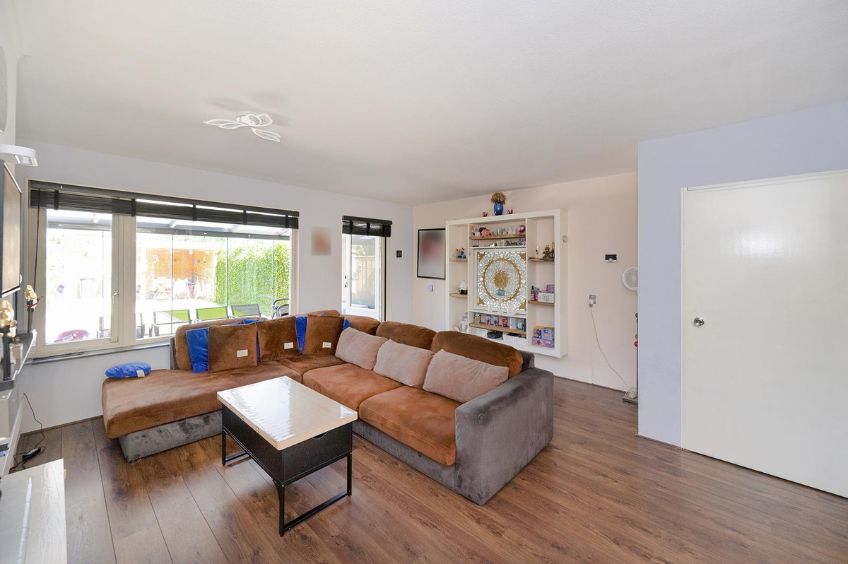 Tussenwoning te koop: Buitenkruierstraat 53, Almere