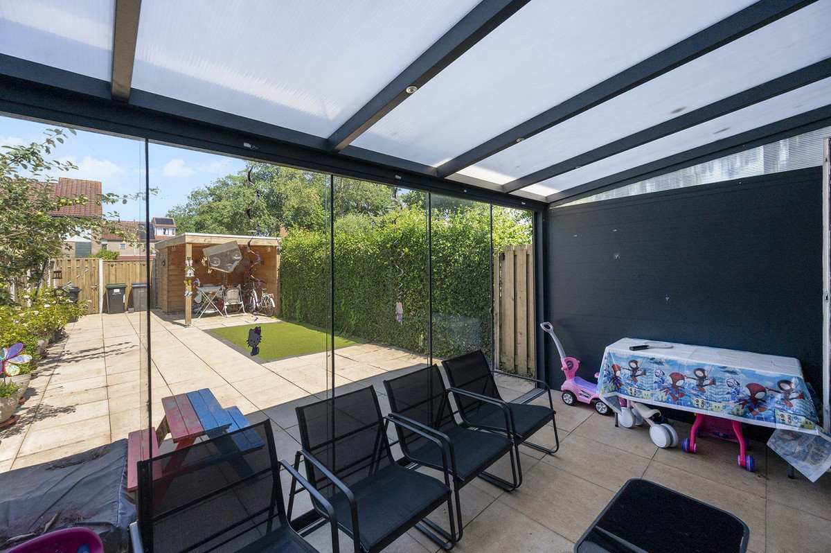Tussenwoning te koop: Buitenkruierstraat 53, Almere