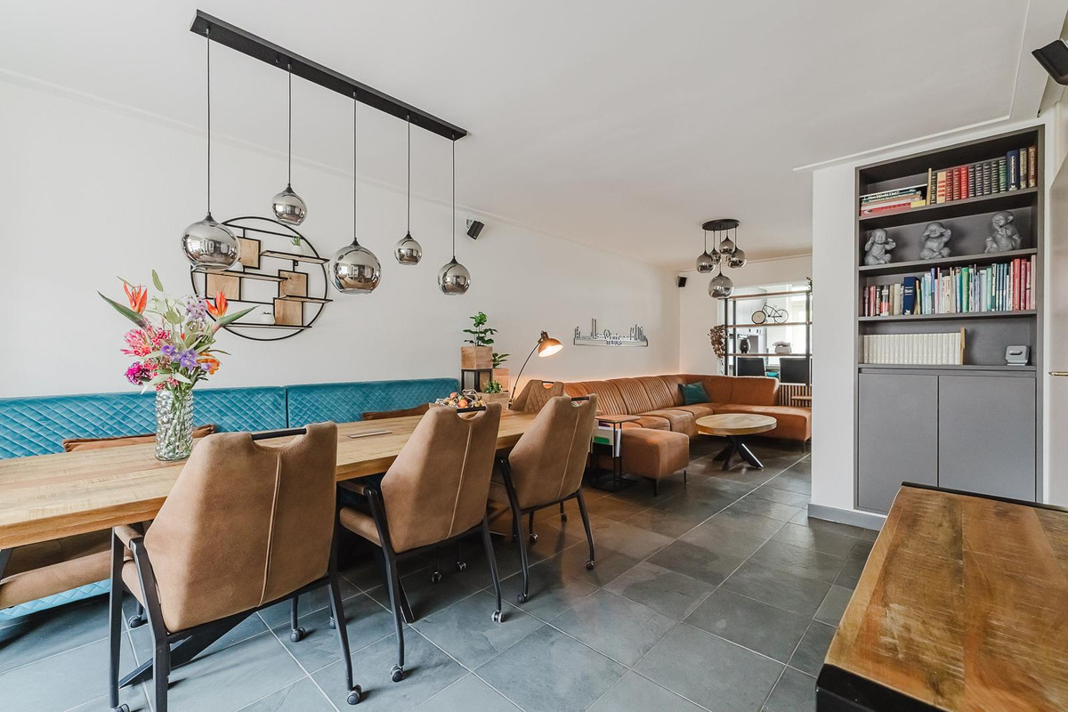 Tussenwoning te koop: Kardinaal van Rossumstraat 32D, Tilburg