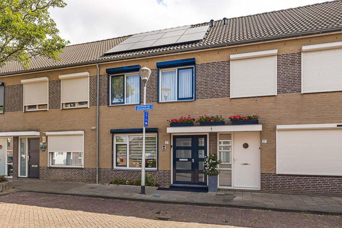 Tussenwoning te koop: Kardinaal van Rossumstraat 32D, Tilburg