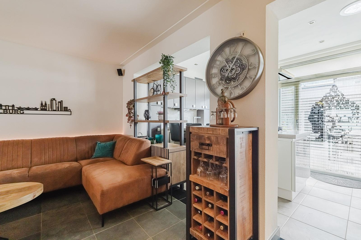 Tussenwoning te koop: Kardinaal van Rossumstraat 32D, Tilburg